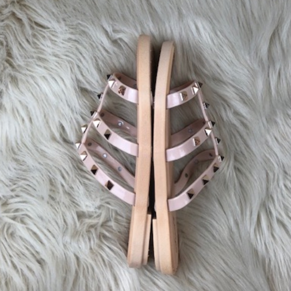 💥Host Pick💥 Modern Slippers Sandals Sz 7 - Picture 4 of 6
